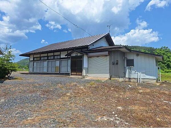 detached 岩手県花巻市鉛字中野
地図を見る