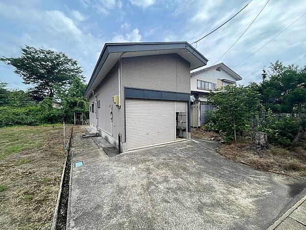 detached 秋田県雄勝郡羽後町西馬音内字川原田
地図を見る