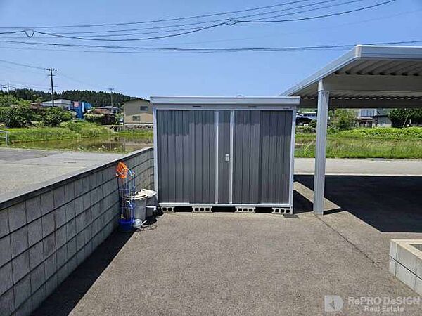detached 秋田県男鹿市脇本脇本字曲田
地図を見る