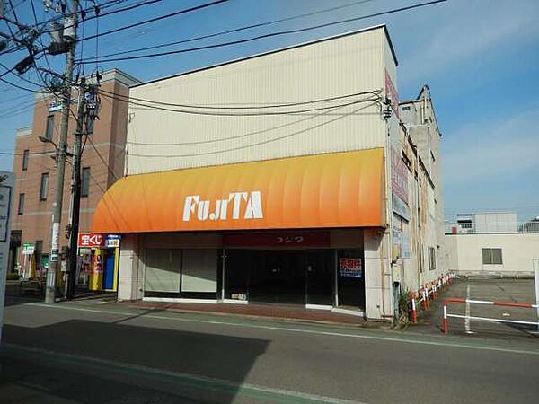 detached 秋田県大仙市大曲中通町
地図を見る