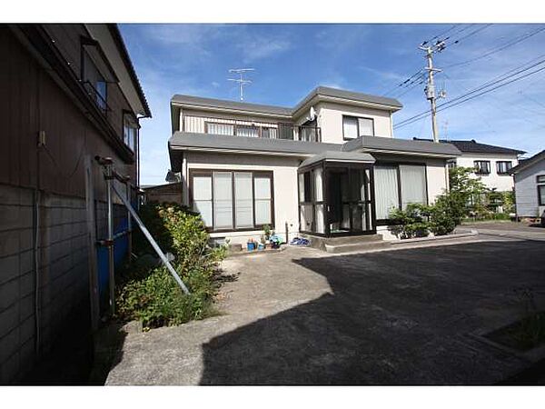 detached 秋田県にかほ市象潟町二の丸23-2
地図を見る