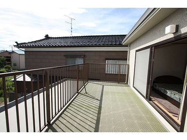 detached 秋田県にかほ市象潟町二の丸23-2
地図を見る