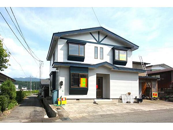 detached 秋田県湯沢市小野字東古戸10-1
地図を見る