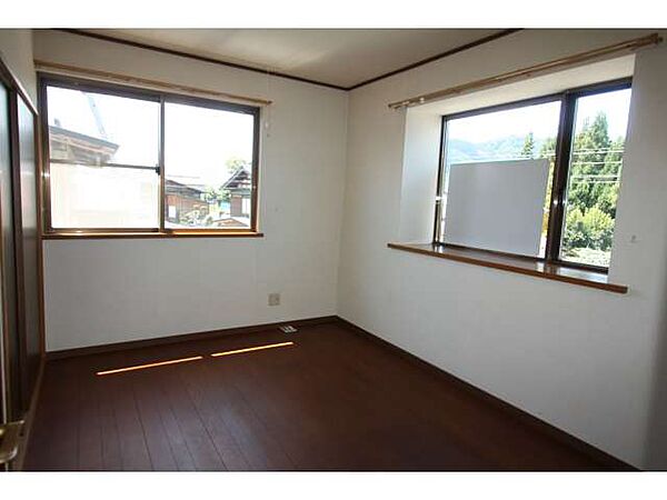 detached 秋田県湯沢市小野字東古戸10-1
地図を見る
