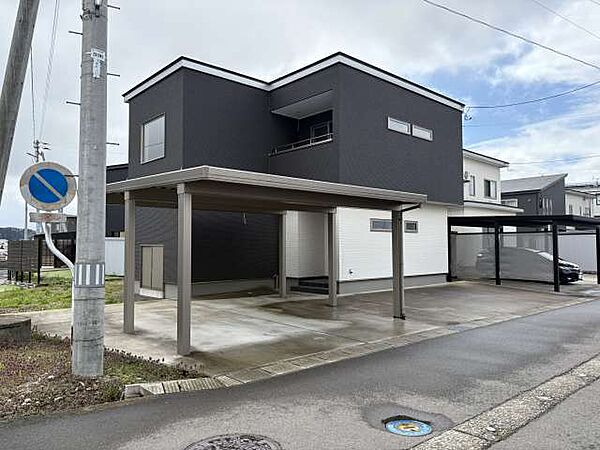 detached 秋田県横手市十文字町腕越字西原99-38
地図を見る