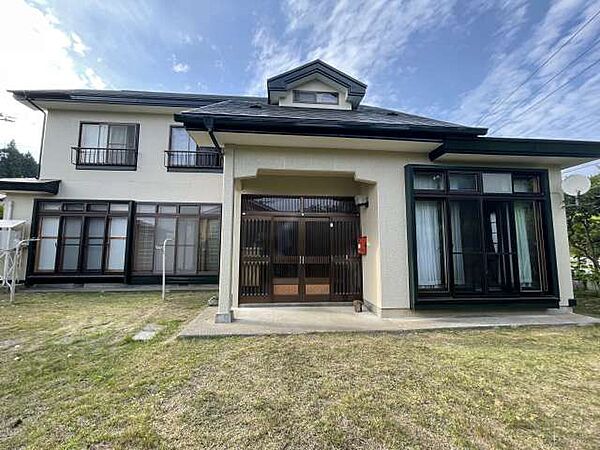 外観：302000008180