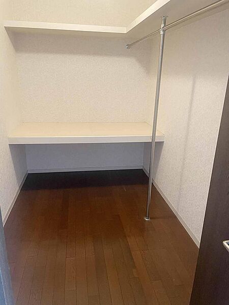 寝室内クローゼット