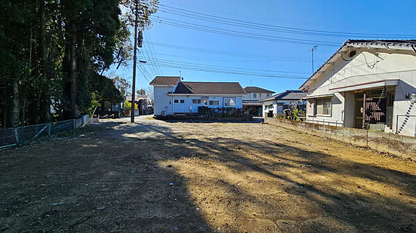 間口も広く間取りの自由度も高い敷地です。