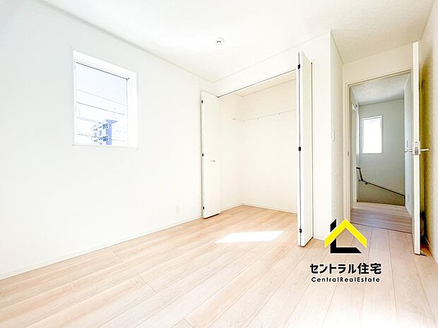 同規模同仕様写真　1号棟　寝室　収納付きの子供部屋として利用しやすい居室です。