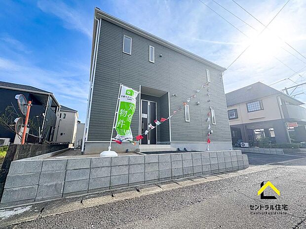 外観　利便性の良い立地。落ち着いた住宅街の一角にあります。公園のお散歩でも優雅な時間を過ごすことができる街です。