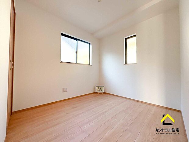 寝室 収納付きの子供部屋として利用しやすい居室です。