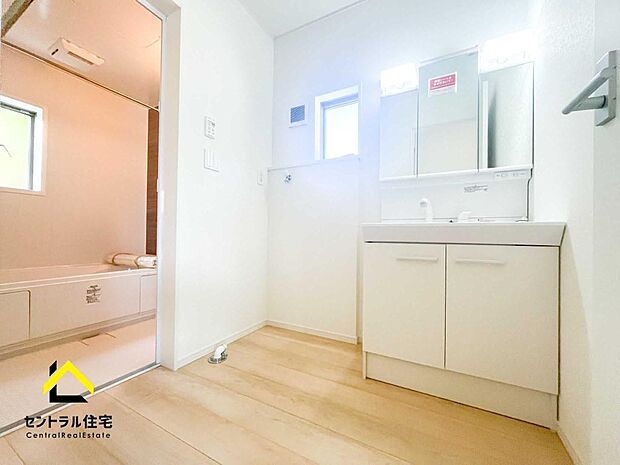 同規模同仕様の写真 洗面室