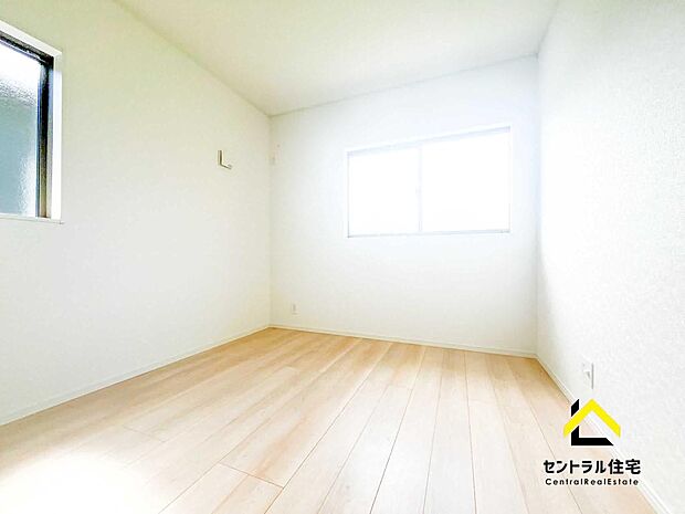 同規模同仕様の写真　寝室