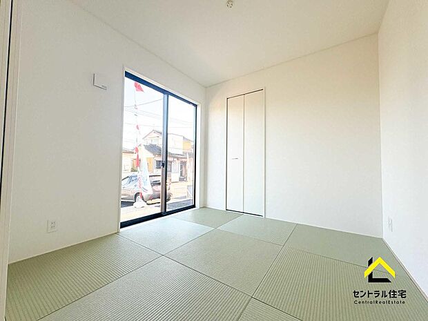 LDK横にある和室。家族でごろんとくつろげる空間です