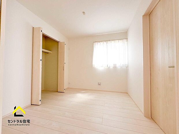 同規模・同仕様の寝室　子供部屋としていかがでしょうか。