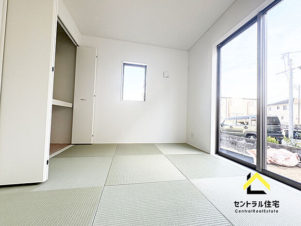 LDK横にある和室。家族でごろんとくつろげる空間です