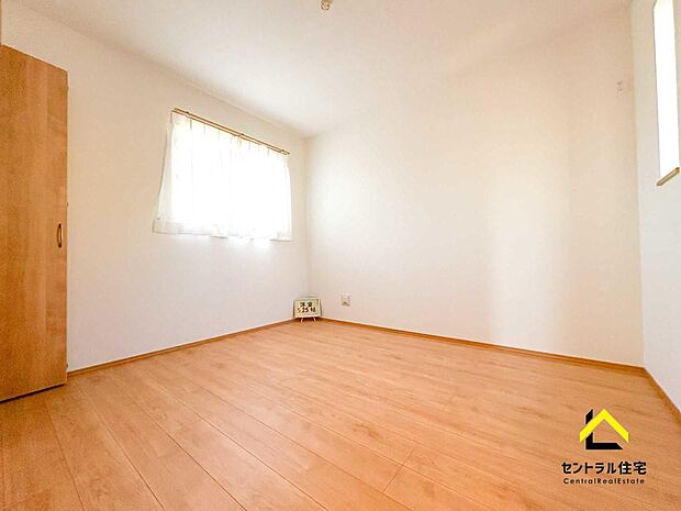 寝室　収納付きの子供部屋として利用しやすい居室です。