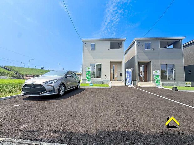 1号棟 外観 利便性の良い立地。落ち着いた住宅街の一角にあります。公園のお散歩でも優雅な時間を過ごすことができる街です。