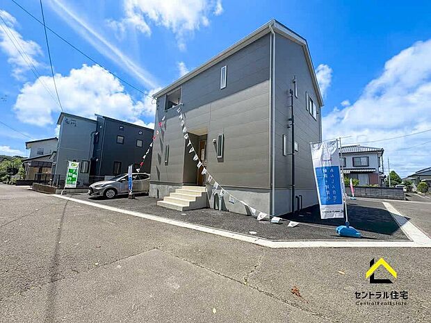 外観 利便性の良い立地。落ち着いた住宅街の一角にあります。公園のお散歩でも優雅な時間を過ごすことができる街です。