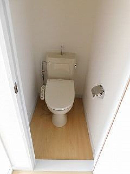 画像6:トイレ※現況を優先します。