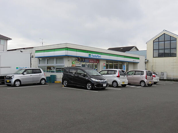 ファミリーマート宮崎霧島四丁目店(距離310m/徒歩4分)