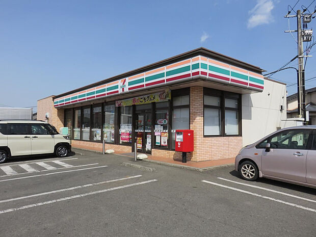 セブンイレブン宮崎芳士店(距離730m/徒歩10分)