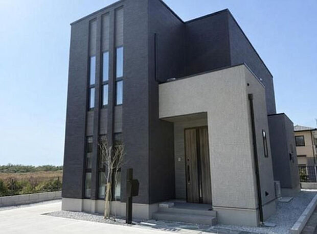 4号地（ブラックとグレーのツートンカラーがモダンで都会的なデザイン）