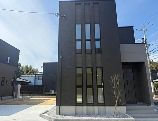 1号地（ダークカラーを基に都会的なボックス型デザイン）