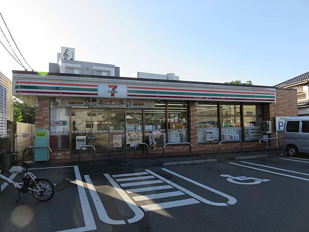 セブンイレブン清武町役場前店(距離587m/徒歩8分)