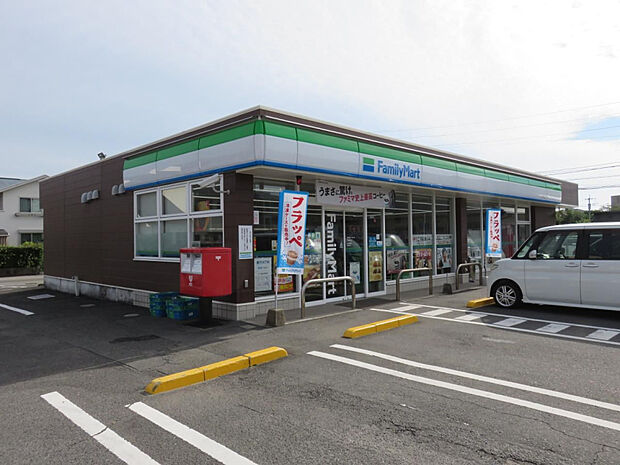 ファミリーマート天神前店(距離433m/徒歩6分)