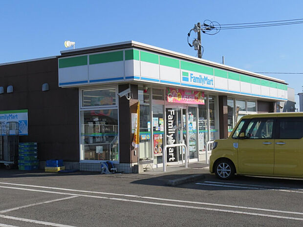 ファミリーマート天神前店(距離1038m/徒歩13分)