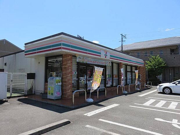 セブンイレブン宮崎総合体育館前店(距離661m/徒歩9分)