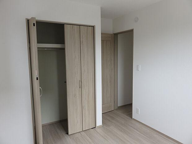 洋室施工例 全室収納