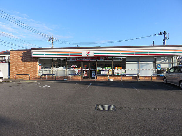 セブンイレブン宮崎南バイパス店(距離259m/徒歩4分)