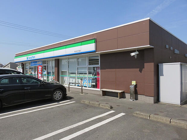 ファミリーマート恒久店(距離813m/徒歩11分)