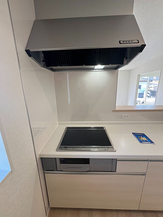 IHコンロ(3口)、グリル