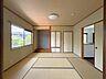 室内：2階にある約6帖の和室です♪自分だけのリラックスタイムを過ごす場所としてもぴったりです♪