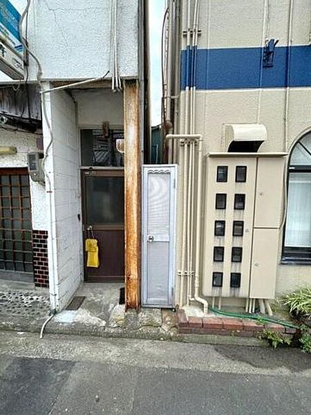松山市内の銀行でしたら、どちらも提携しておりますので、お客様の支払い方や借り入れ状況に応じて、一番合ったご提案をさせていただきます♪
