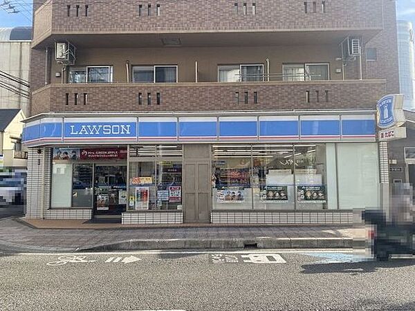 ローソン松山三番町一丁目店 438m