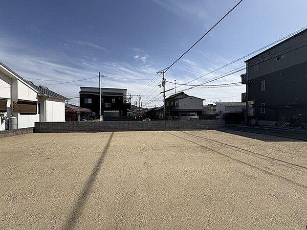 堀江駅まで徒歩約8分です♪松山駅含め広範囲への移動がしやすい駅です♪