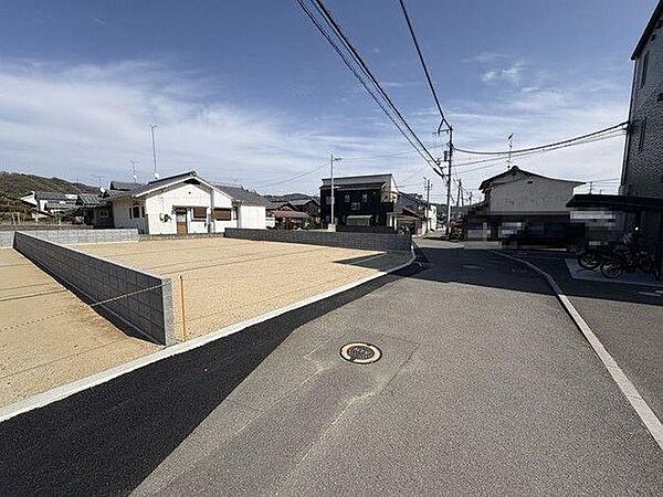 松山市内の銀行でしたら、どちらも提携しておりますので、お客様の支払い方や借り入れ状況に応じて、一番合ったご提案をさせていただきます♪