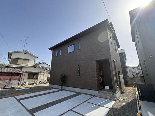 現地案内もできます！内観のイメージを持たれたい方は、別エリアで完成物件もございますので、お気軽にお申し付け下さい♪