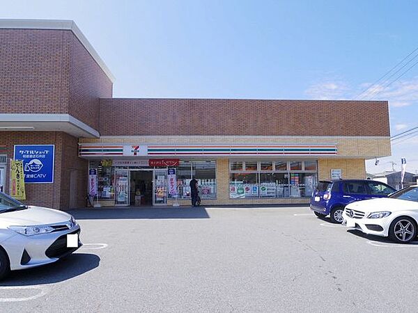 セブン-イレブン HARUYA松山北井門2丁目店 845m