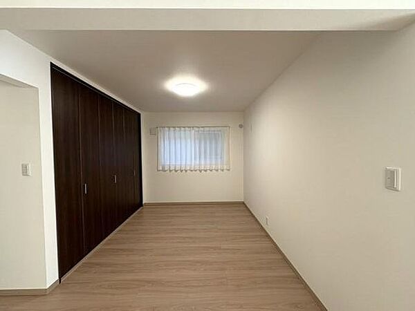 L字型のLDKは、広々とした開放感を持ちつつも、生活にメリハリがつき、毎日を快適に過ごせます♪