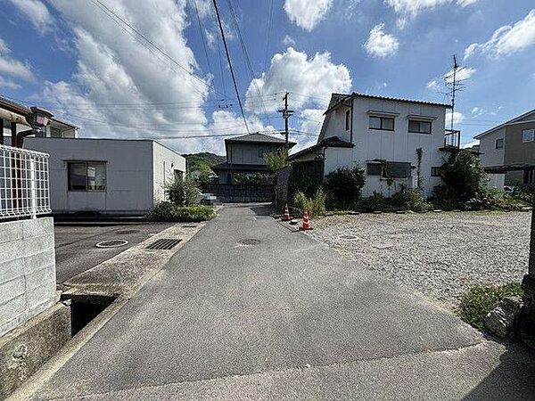 現地案内も可能です♪ぜひ実際に足を運んで、日当たりの良さや落ち着いた閑静な住宅街の雰囲気をご体感ください。
