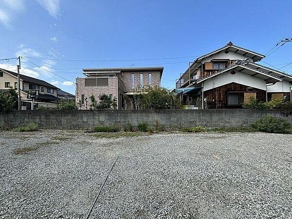 松山市内の銀行でしたら、どちらも提携しておりますので、お客様の支払い方や借り入れ状況に応じて、一番合ったご提案をさせていただきます♪