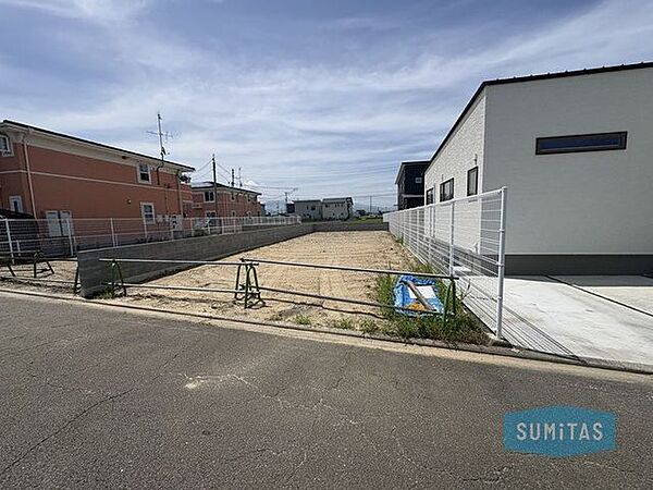 現地案内も承っております♪土地の広さや周辺環境を実際にご確認いただけますので、お気軽にご相談ください♪