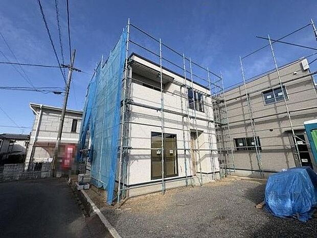 人気のカウンターキッチンからはリビング全体を見渡せるので、料理をしながら家族との会話も弾みます♪