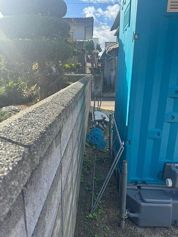 ローソン 松山来住町店まで約500ｍ♪ちょっとしたお買い物や急な用事にも便利です♪