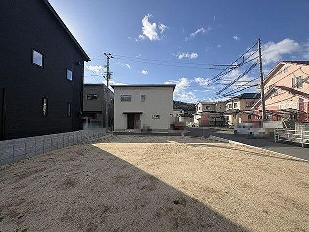 現地案内も可能です♪ぜひ実際に足を運んで、日当たりの良さや落ち着いた閑静な住宅街の雰囲気をご体感ください。